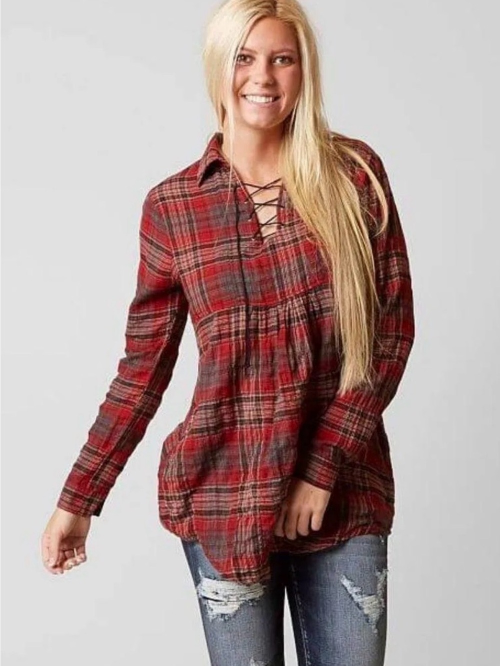 Gimmicks by BKE Plaid Lace-Up Tunic Red size Medium the Buckle Cabincore